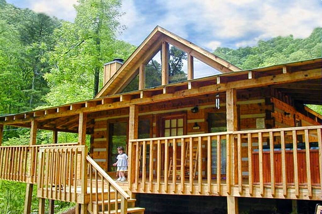 Romantic Log Cabin in Pigeon Forge