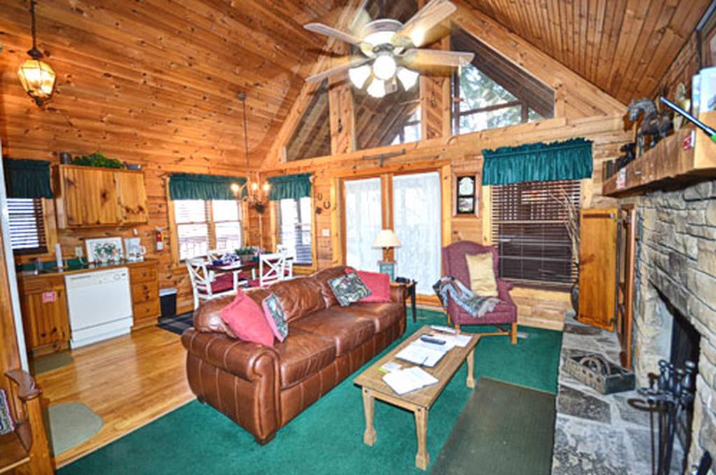 Living Room w/Sofa Sleeper